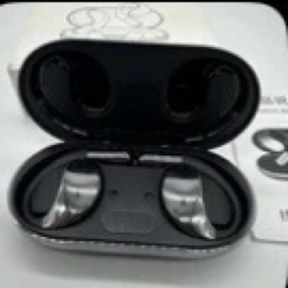 Wireless Earbuds Three and one Translator